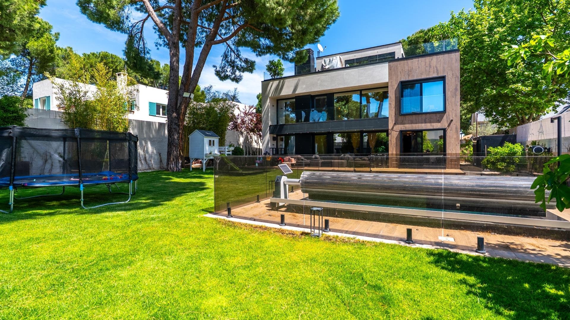 Huvila Pozuelo de Alarcon, Madrid, Espanja 4 makuuhuonetta, 435 m2 No. 168890
