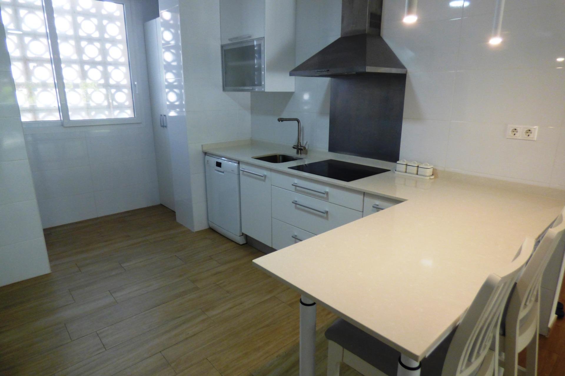 Huoneisto Cabo De Las Huertas, Alicante, Espanja 3 makuuhuonetta, 120 m2 No. 168809