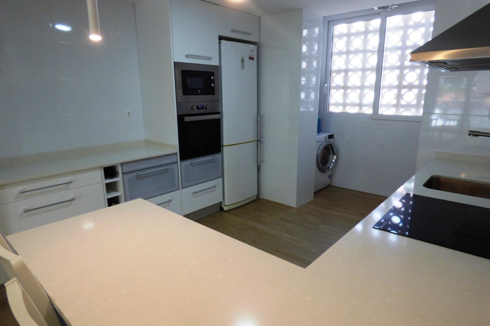 Huoneisto Cabo De Las Huertas, Alicante, Espanja 3 makuuhuonetta, 120 m2 No. 168809
