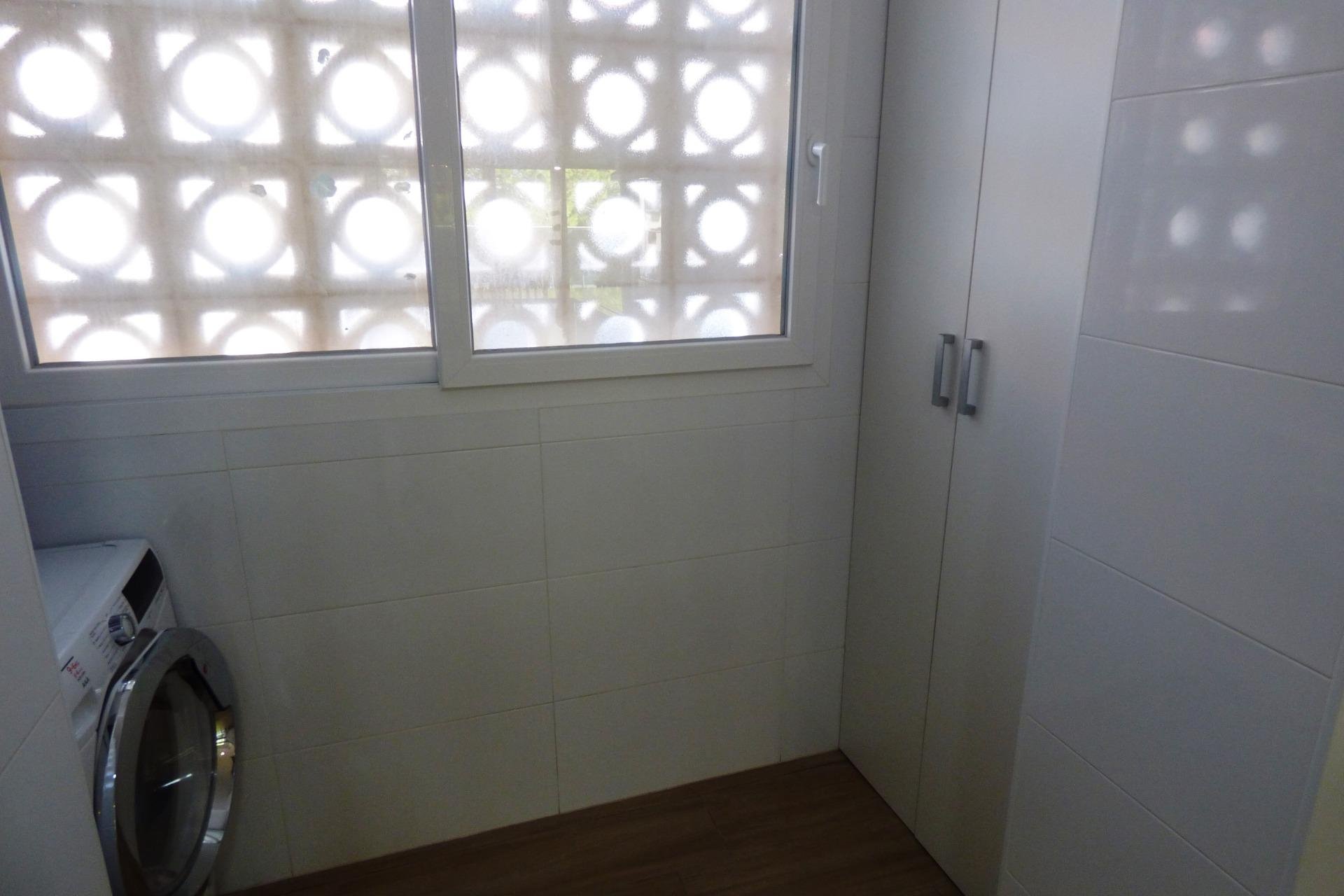 Huoneisto Cabo De Las Huertas, Alicante, Espanja 3 makuuhuonetta, 120 m2 No. 168809