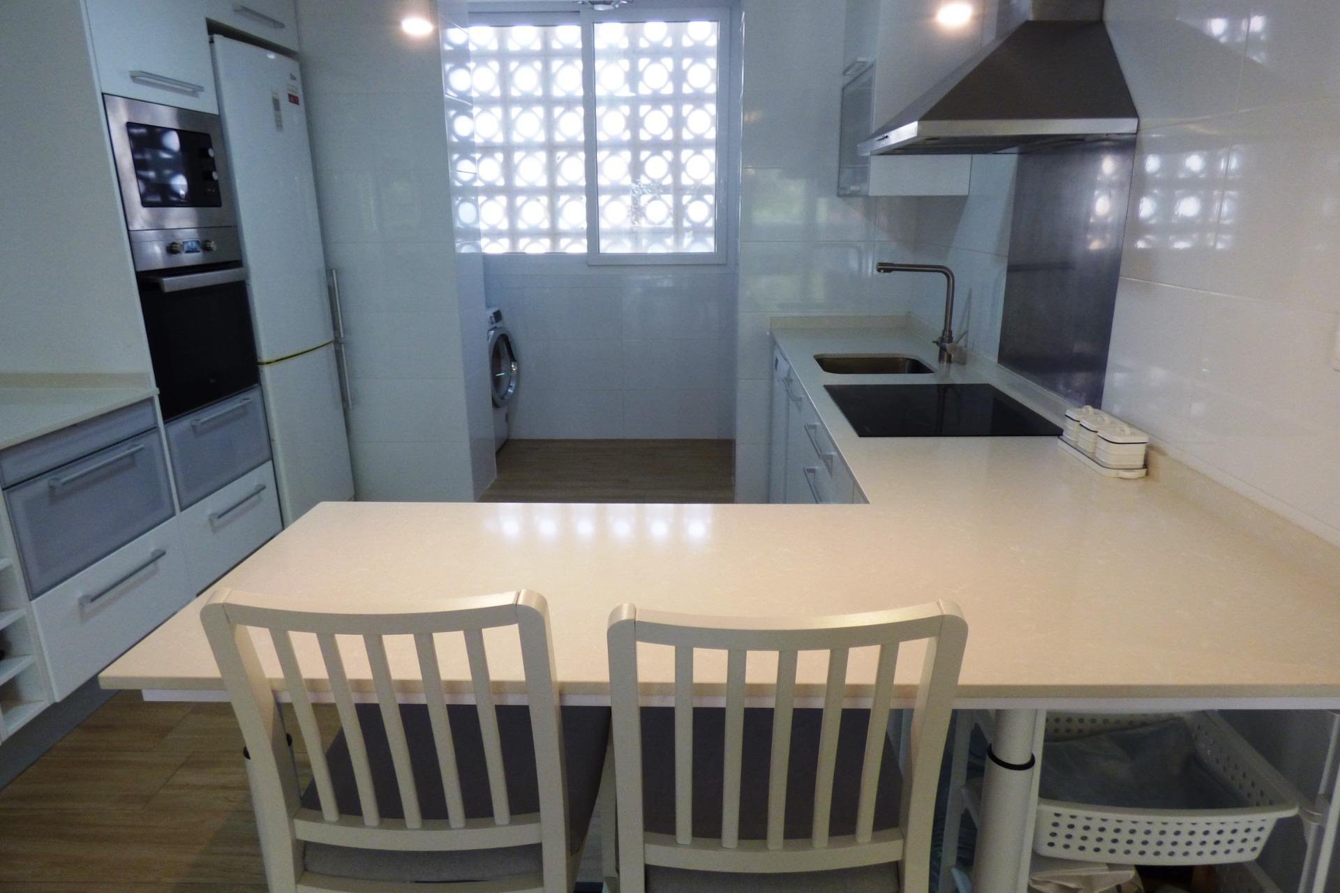 Huoneisto Cabo De Las Huertas, Alicante, Espanja 3 makuuhuonetta, 120 m2 No. 168809