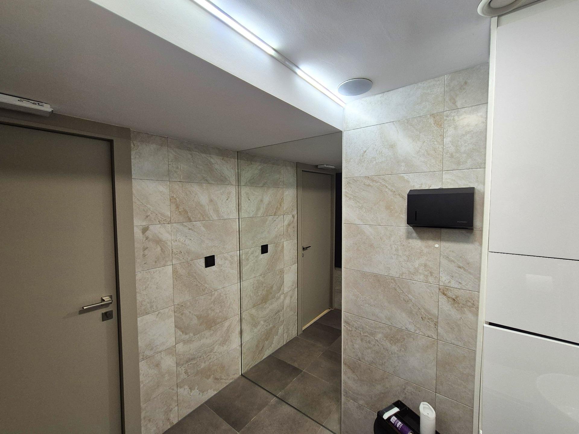 Commercial property in Alicante, Spain 6 bedrooms, 220 sq.m. No. 168891