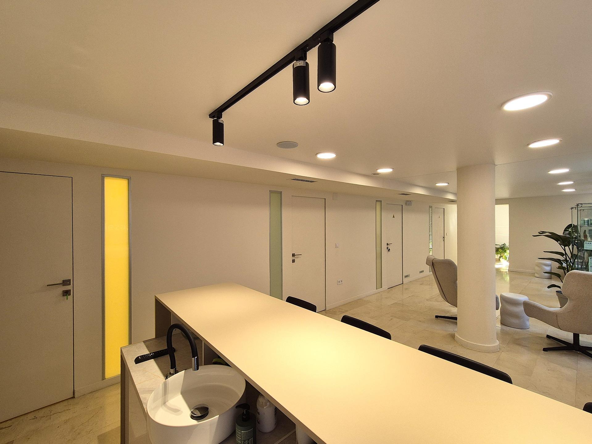 Commercial property in Alicante, Spain 6 bedrooms, 220 sq.m. No. 168891