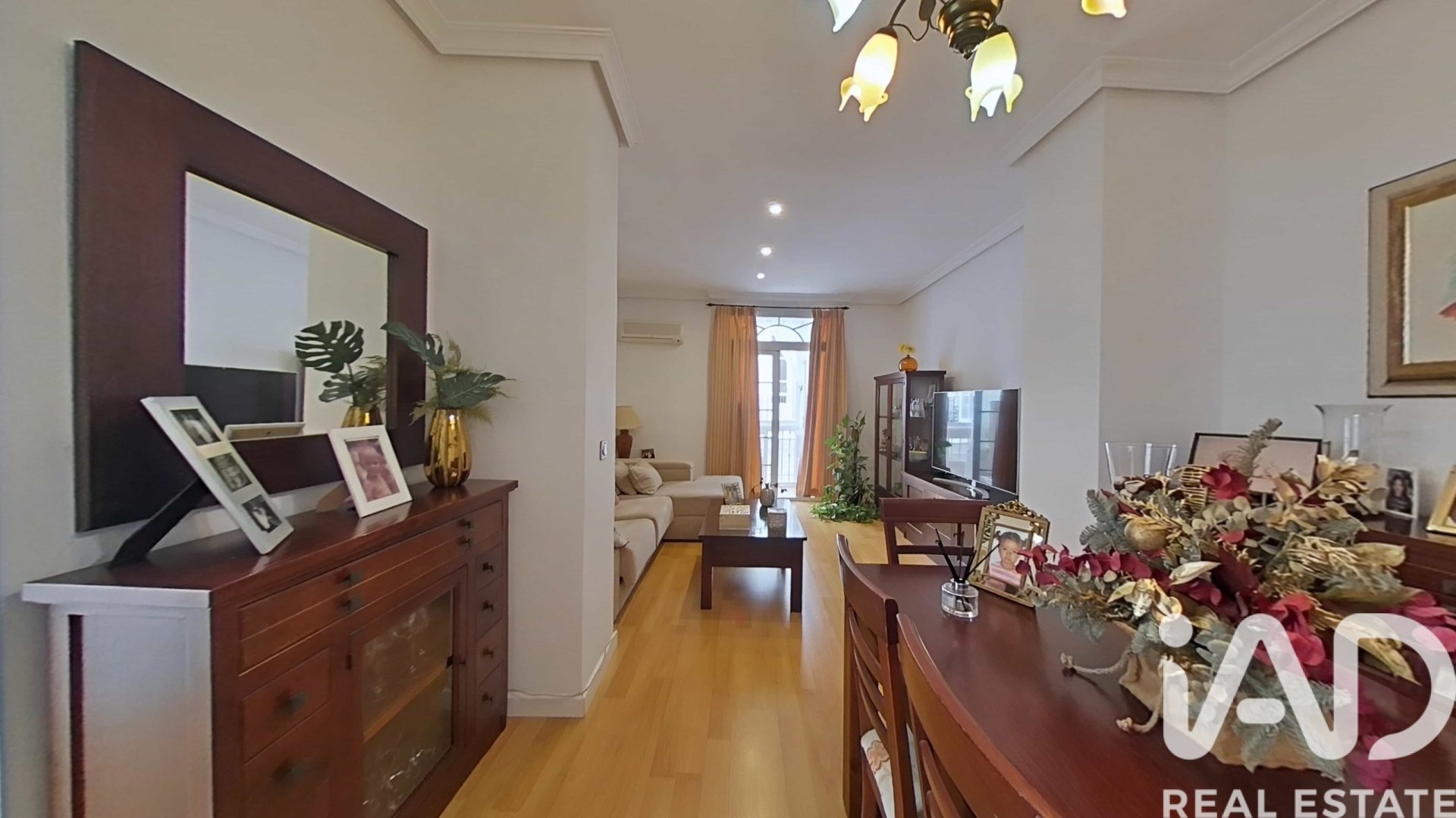 Apartment in Cadiz, Spain 4 bedrooms, 130 sq.m. No. 172573