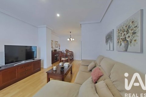 Huoneisto Cadiz, Espanja 4 makuuhuonetta, 130 m2 No. 172573