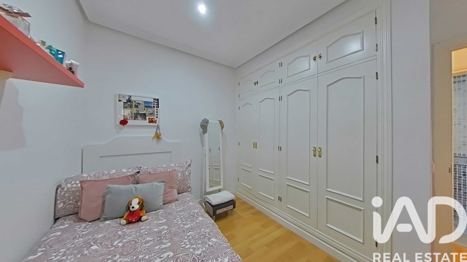 Apartment in Cadiz, Spain 4 bedrooms, 130 sq.m. No. 172573