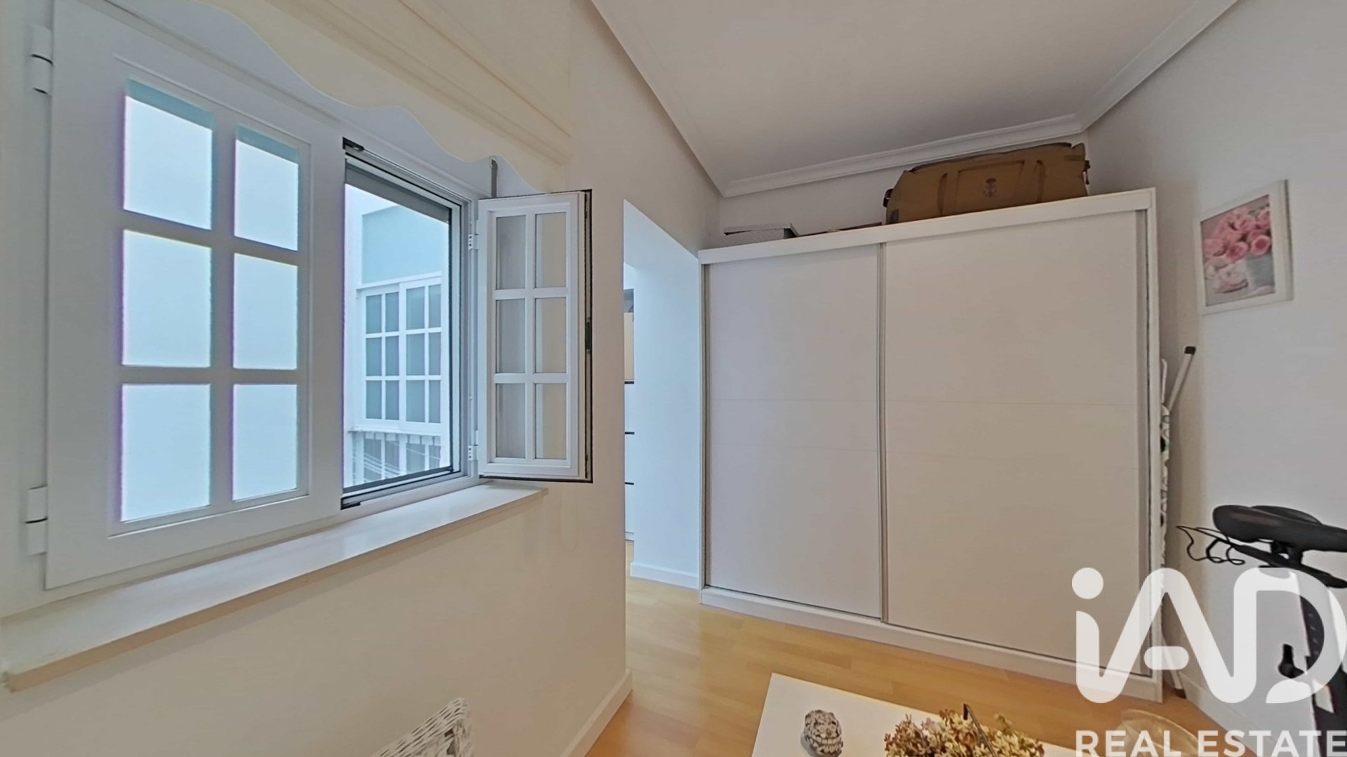 Apartment in Cadiz, Spain 4 bedrooms, 130 sq.m. No. 172573