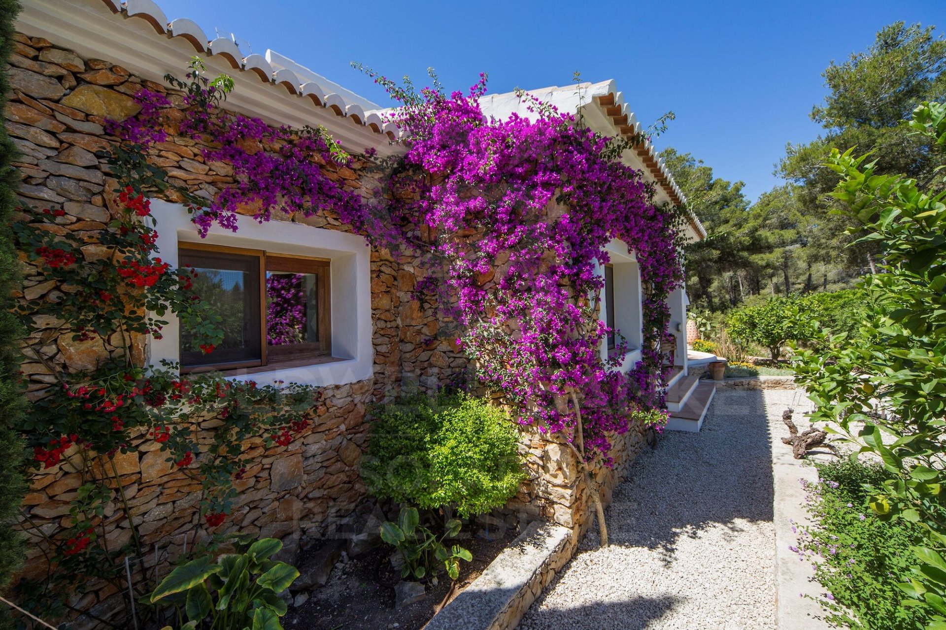 Villa in Javea, Alicante, Spain 4 bedrooms, 338 sq.m. No. 179181