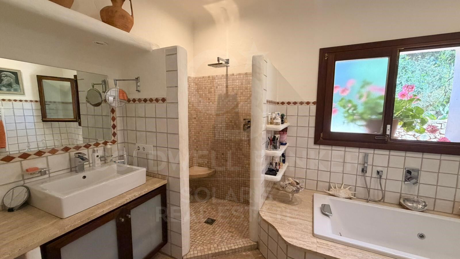 Villa in Javea, Alicante, Spain 4 bedrooms, 338 sq.m. No. 179181