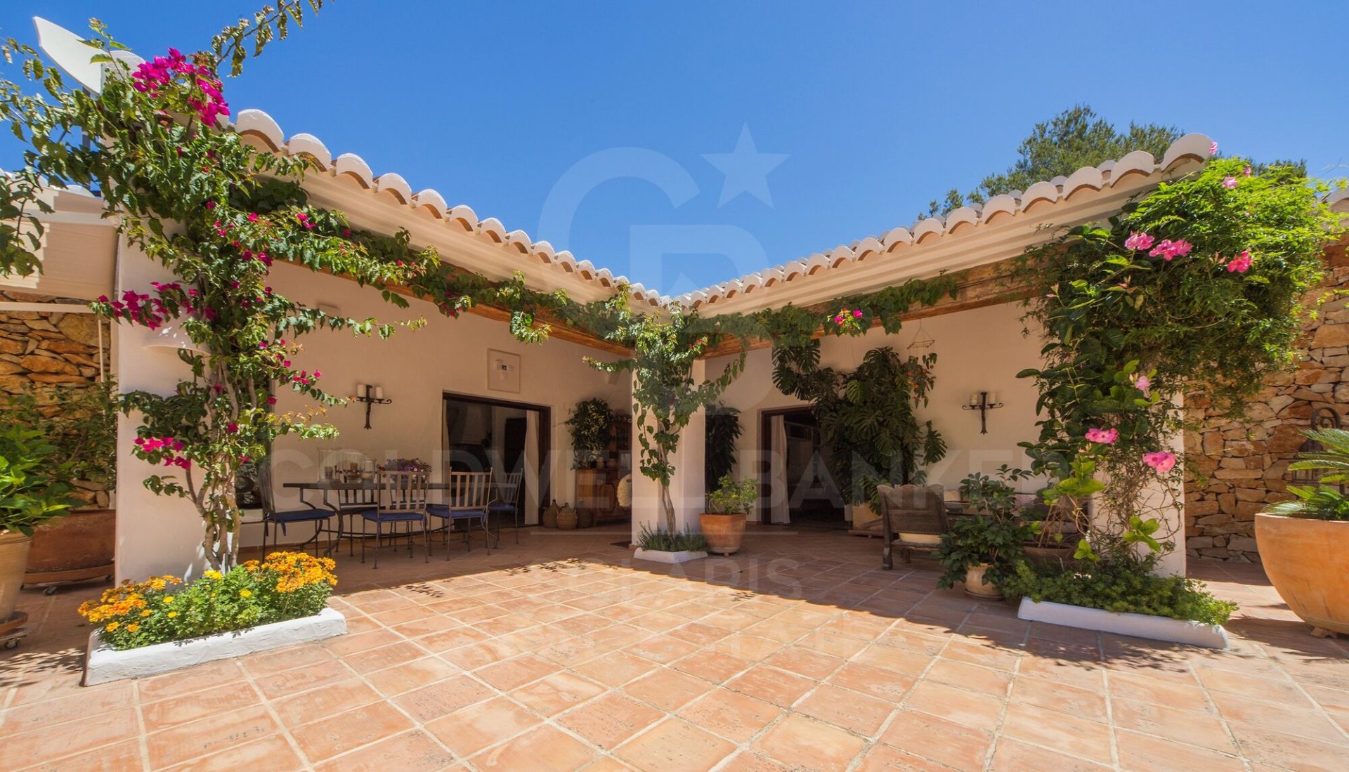 Villa in Javea, Alicante, Spain 4 bedrooms, 338 sq.m. No. 179181