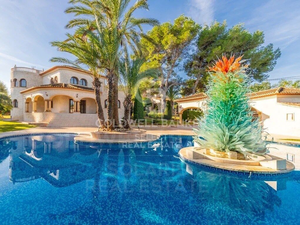 Villa in Javea, Alicante, Spain 4 bedrooms, 480 sq.m. No. 179183