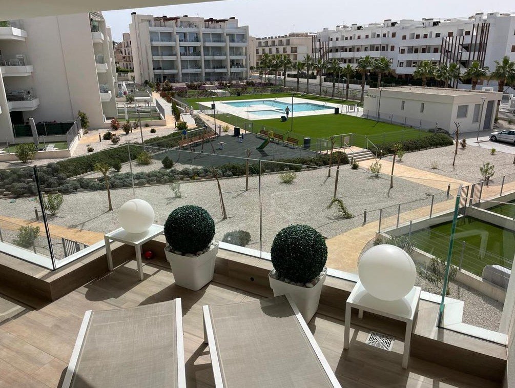 Apartment in Villamartin, Alicante, Spain 2 bedrooms, 94 sq.m. No. 189563