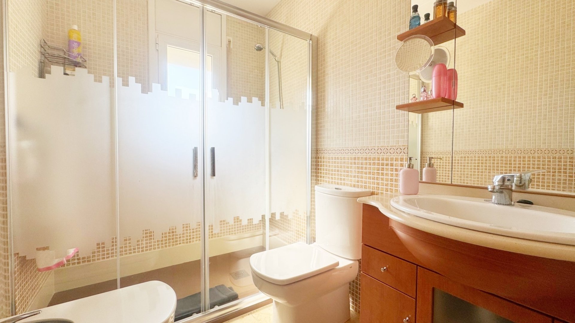 Villa in Lloret de Mar, Girona, Spain 3 bedrooms, 200 sq.m. No. 133990