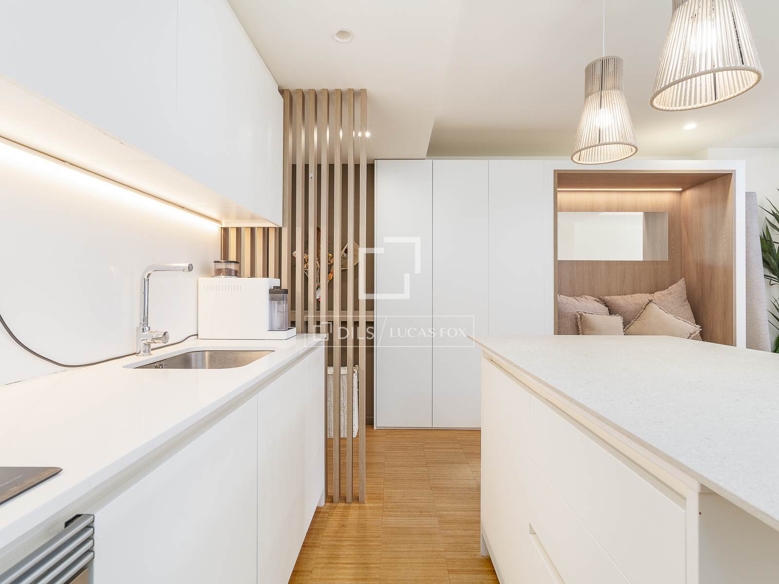 Penthouse in Barcelona, Spain 3 bedrooms, 128 sq.m. No. 166320