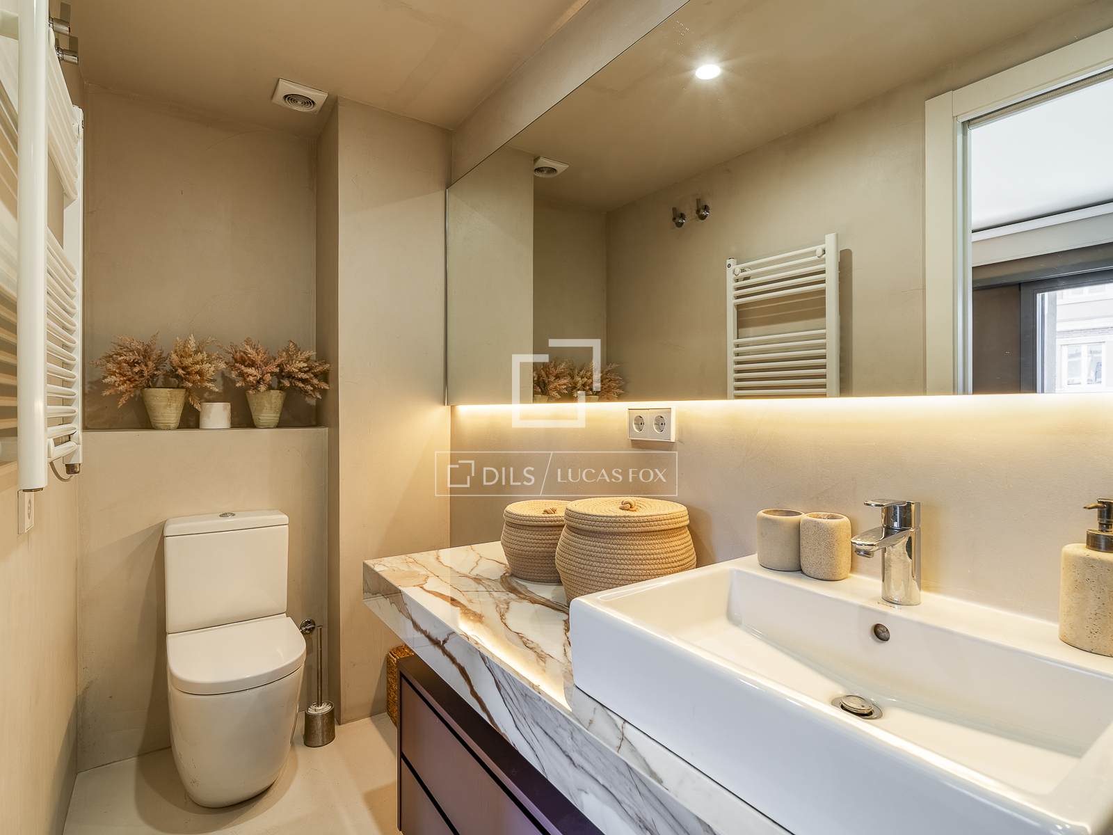 Penthouse in Barcelona, Spain 3 bedrooms, 128 sq.m. No. 166320