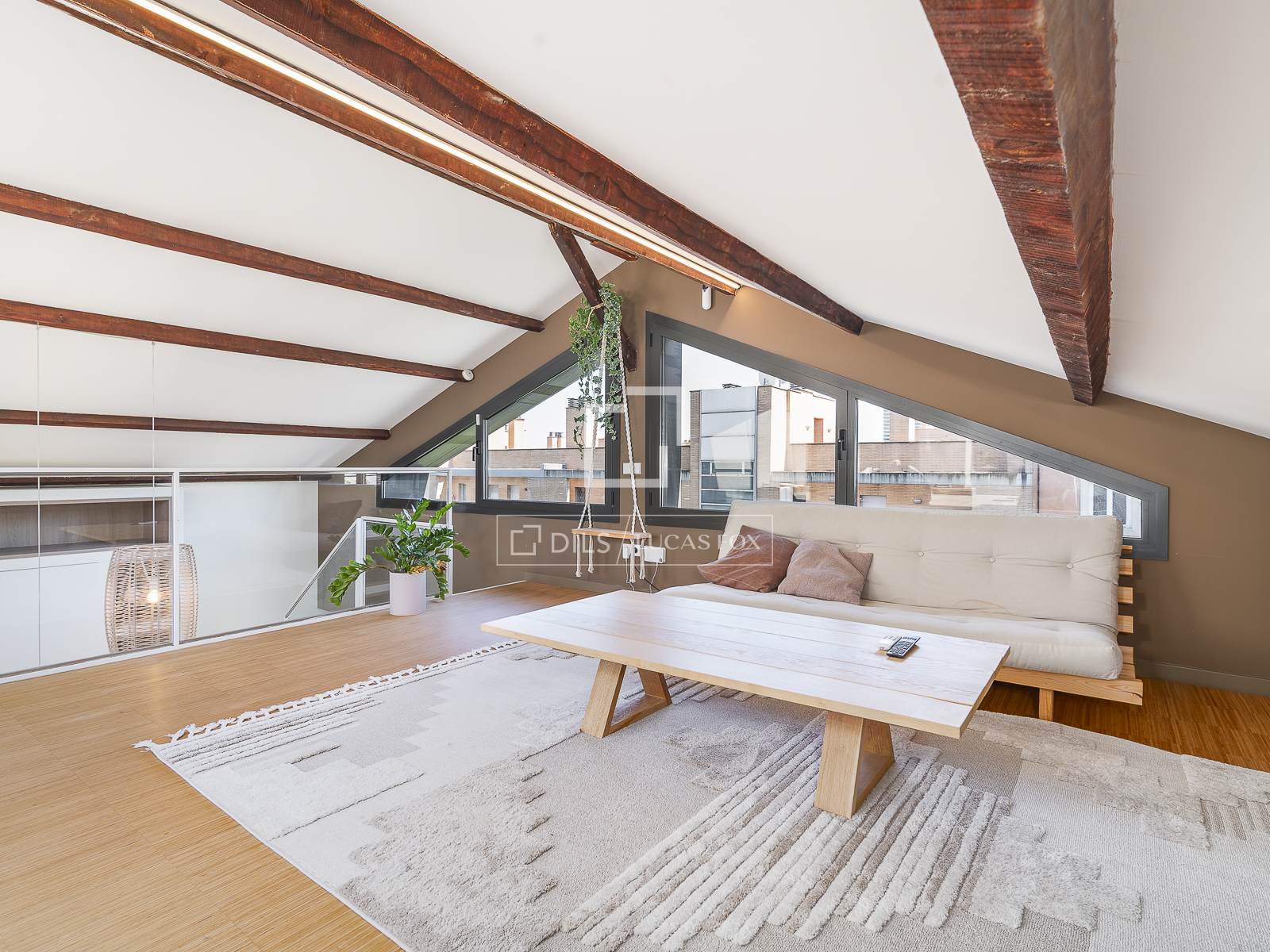Penthouse in Barcelona, Spain 3 bedrooms, 128 sq.m. No. 166320