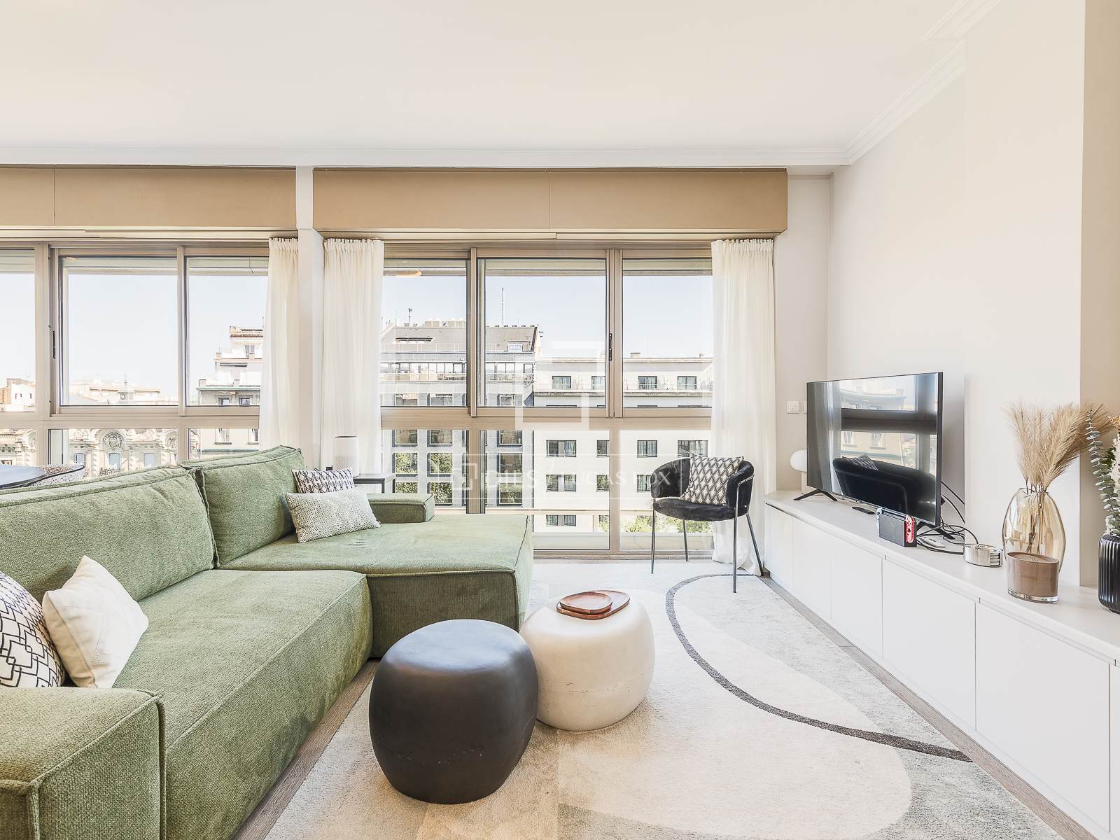 Takvåning i Barcelona, Spanien 2 sovrum, 82 kvm. Nr. 166326