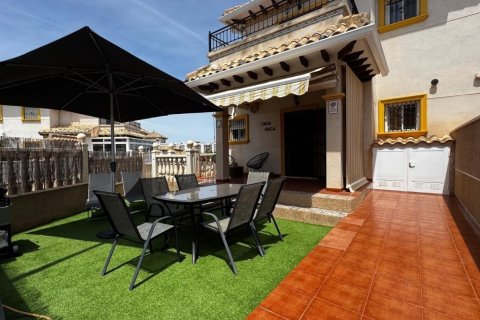 Radhus i Alicante, Spanien 3 sovrum, 84 kvm. Nr. 145413