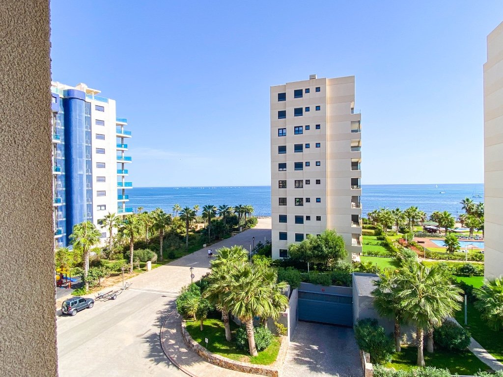 Квартира в Пунта Прима, Аликанте, Испания 2 спальни, 65м2 №145407