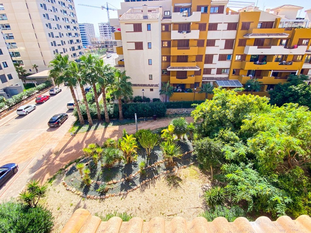 Квартира в Пунта Прима, Аликанте, Испания 2 спальни, 65м2 №145407
