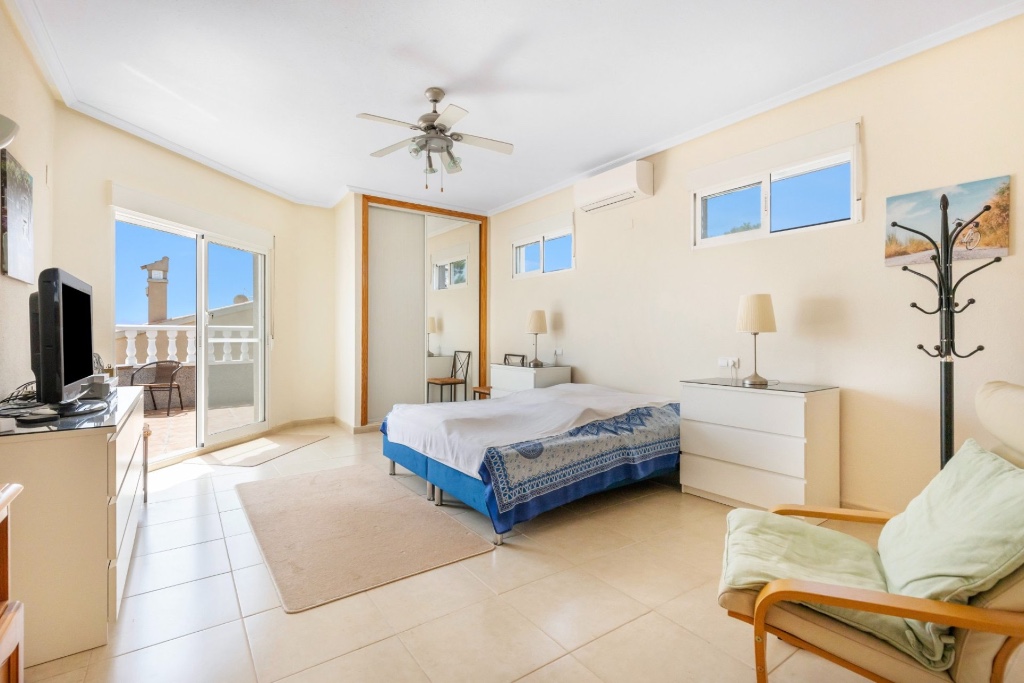 Villa in San Fulgencio, Alicante, Spanien 5 Schlafzimmer, 273 m2 Nr. 145408