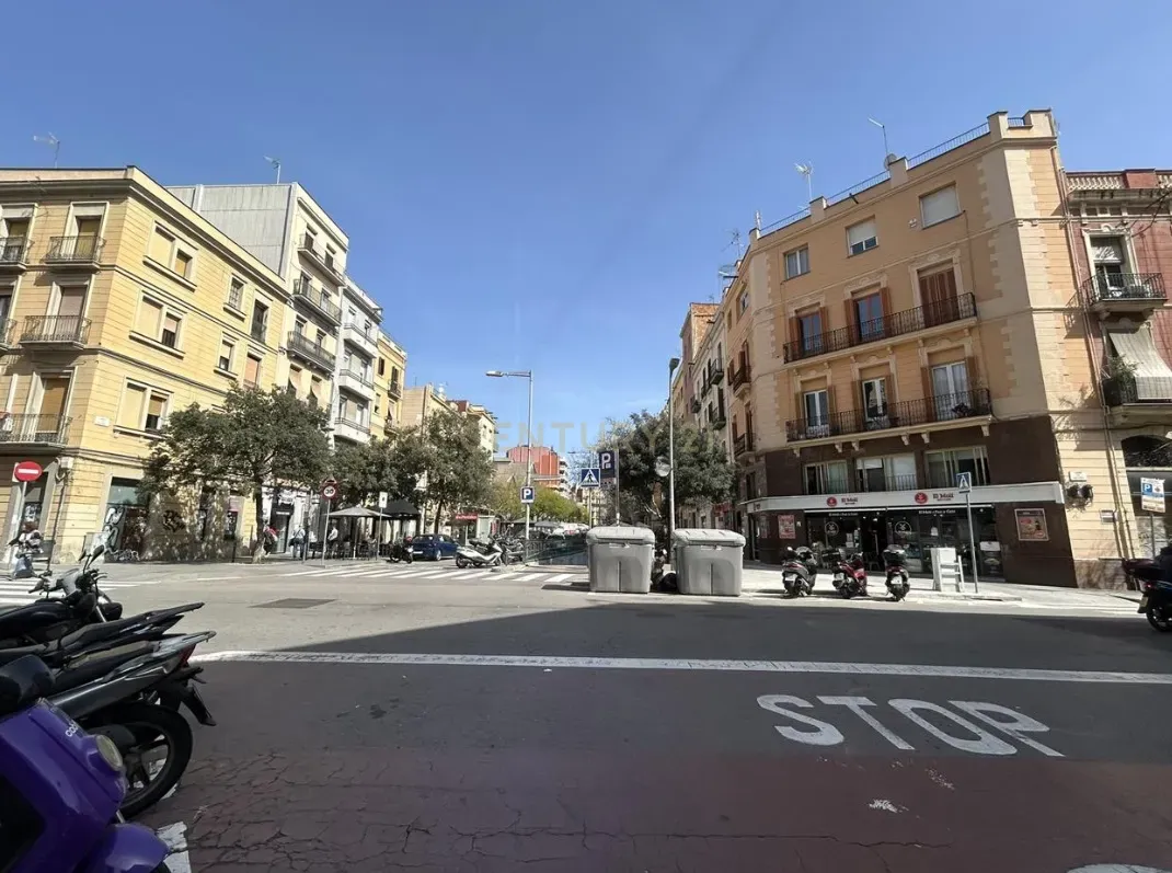 Retail store in Barcelona, Spain 194 sq.m. No. 167236