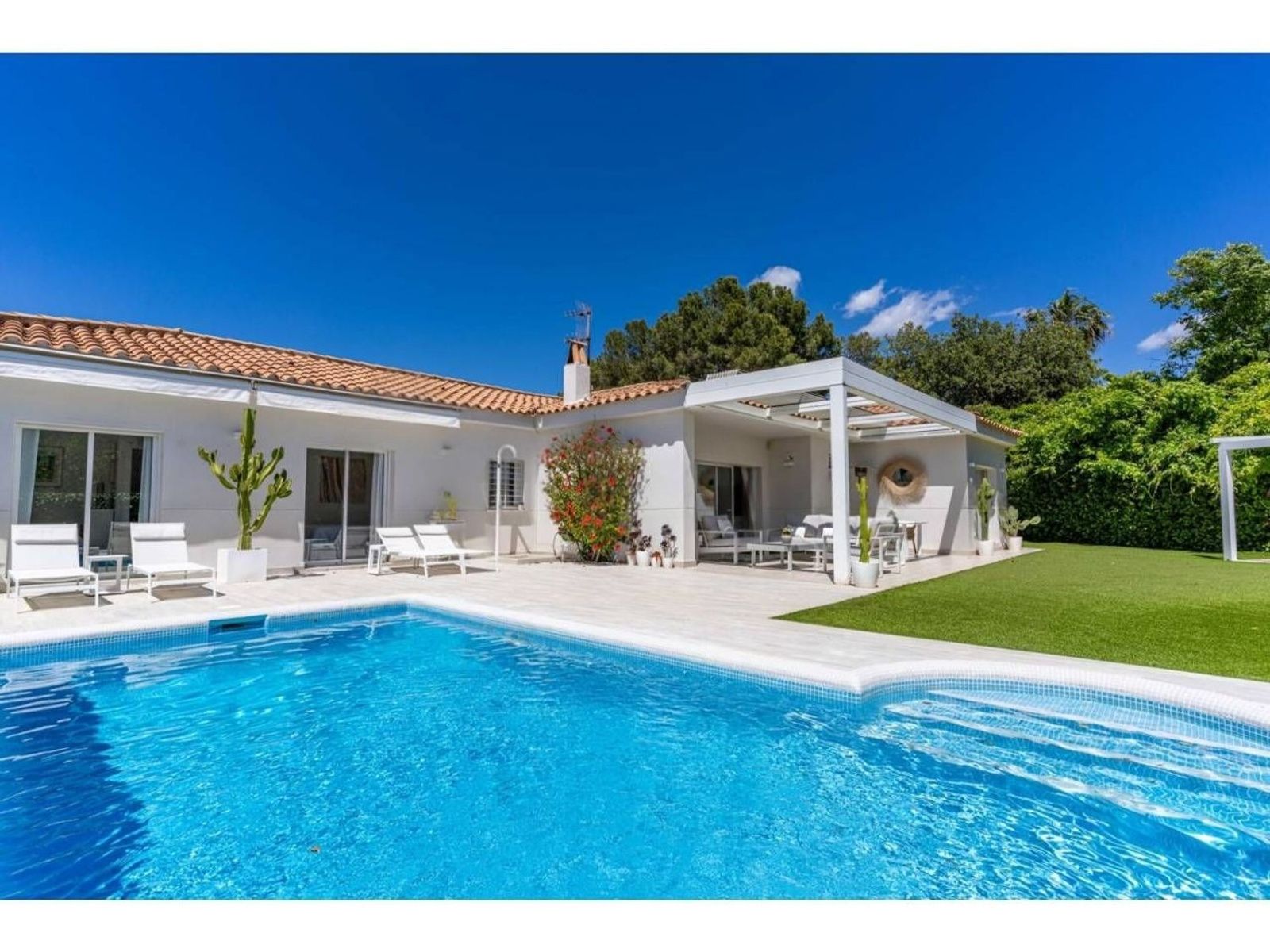 House à Sant Pere de Ribes, Barcelona, Espagne 6 chambres, 350 m2 No. 177843