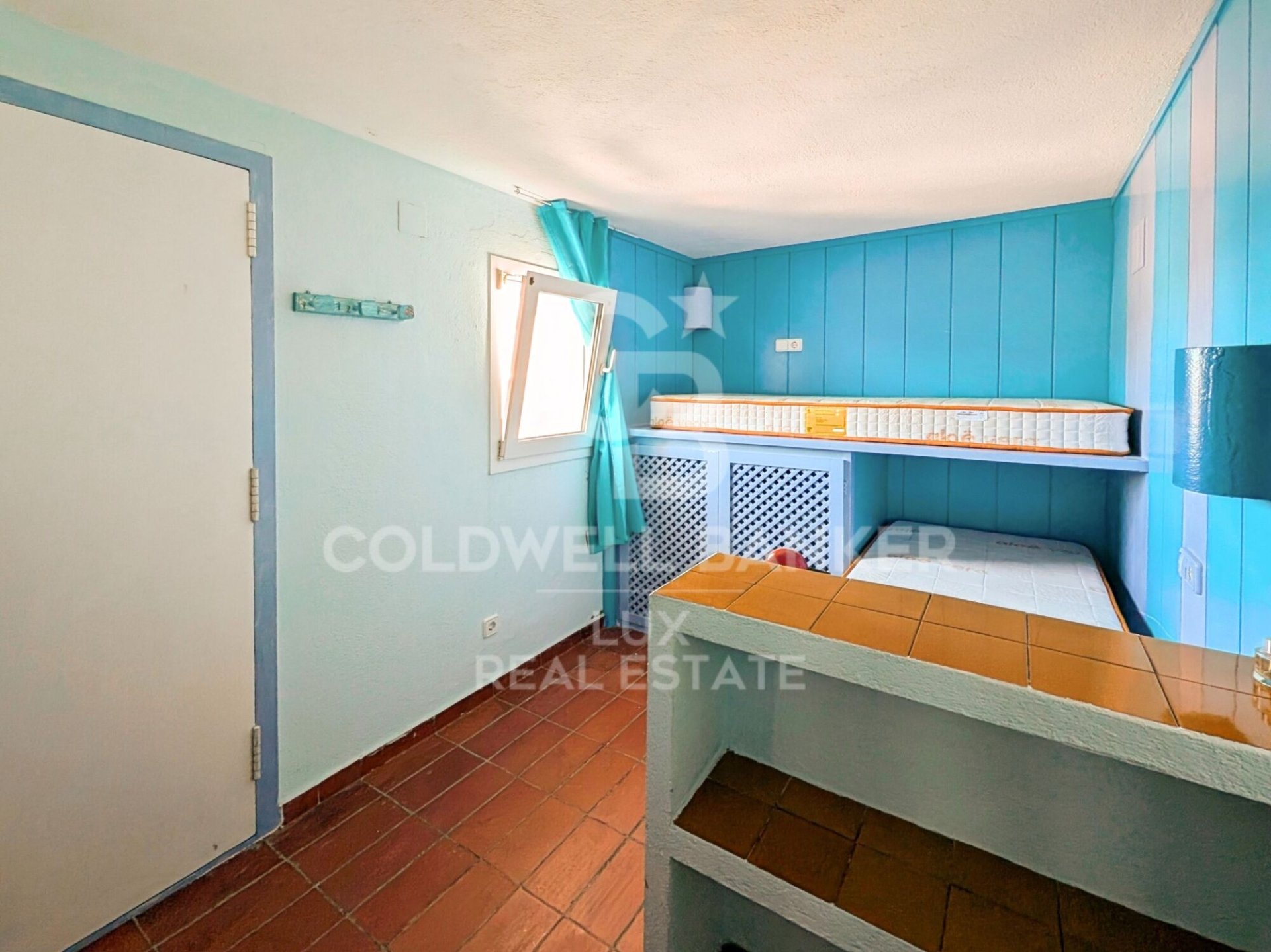 House à Cadaques, Girona, Espagne 3 chambres, 80 m2 No. 160093
