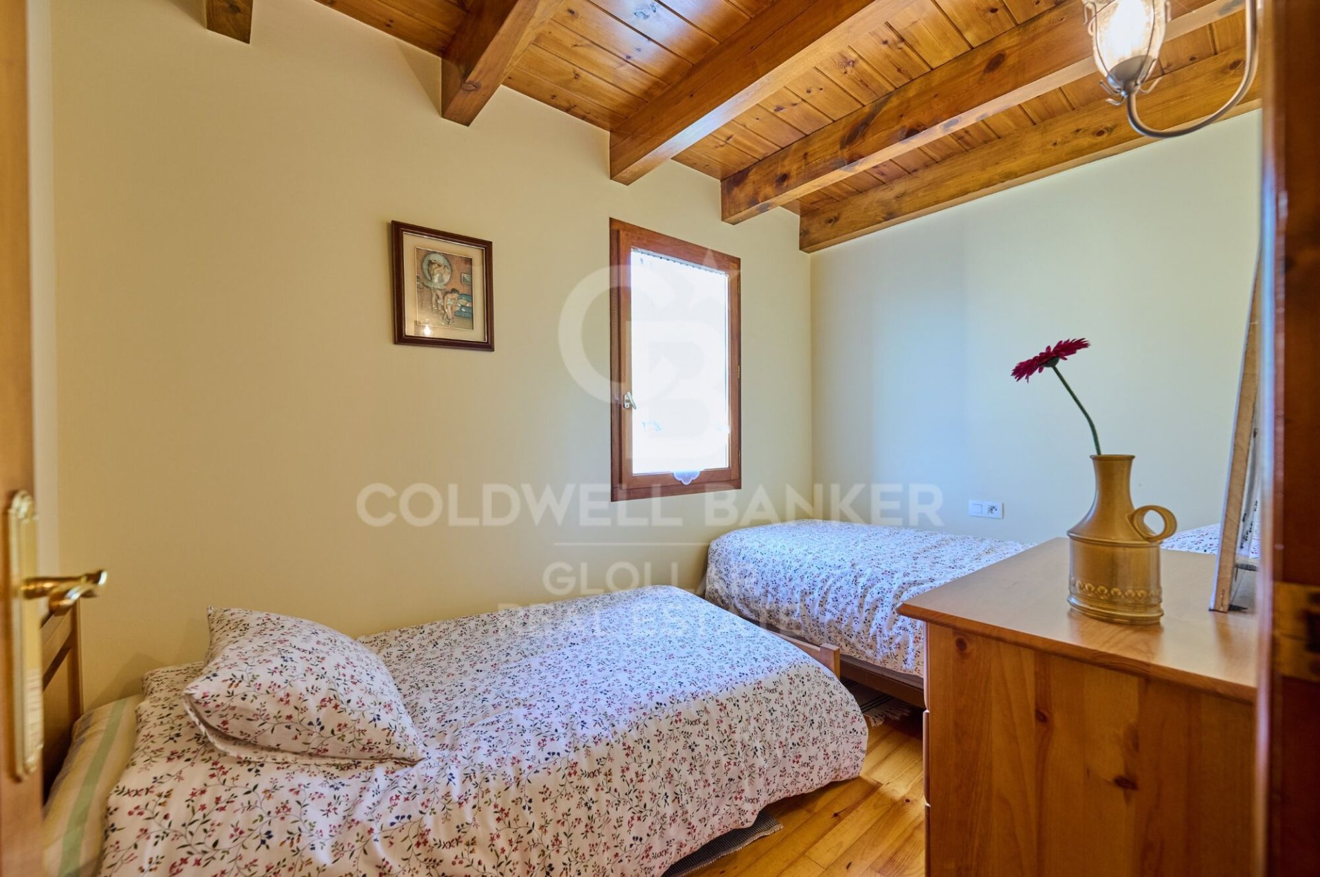 Talo Espanja 3 makuuhuonetta, 135 m2 No. 160094