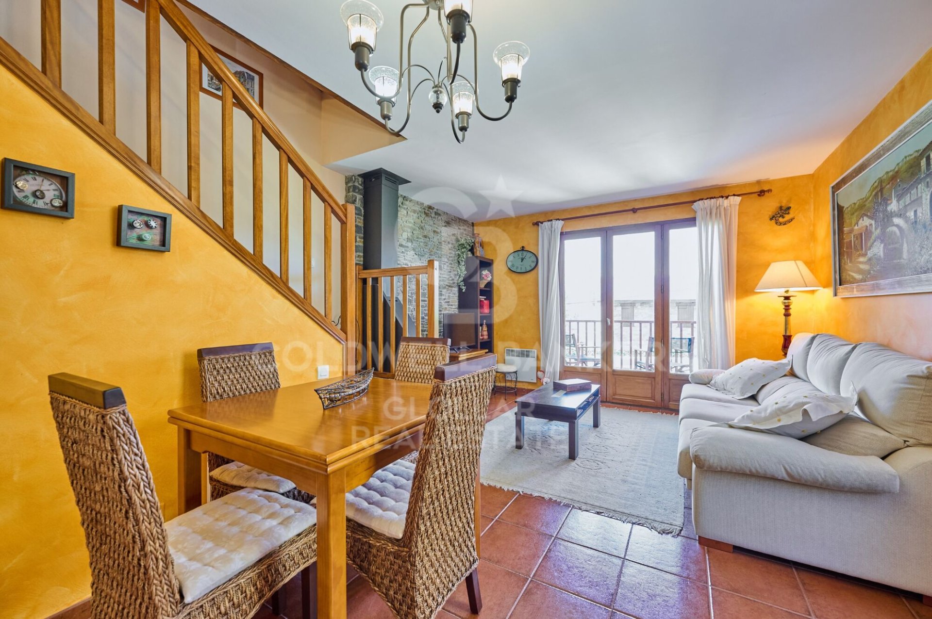 Talo Espanja 3 makuuhuonetta, 135 m2 No. 160094