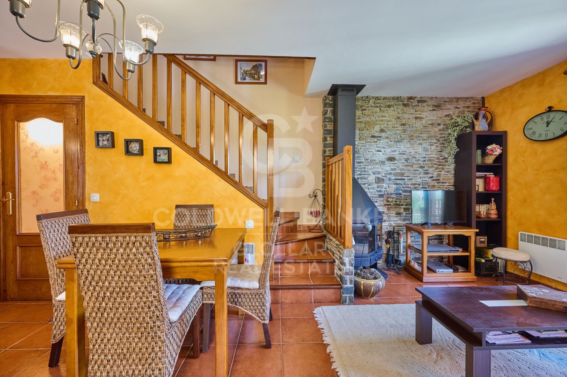 Talo Espanja 3 makuuhuonetta, 135 m2 No. 160094