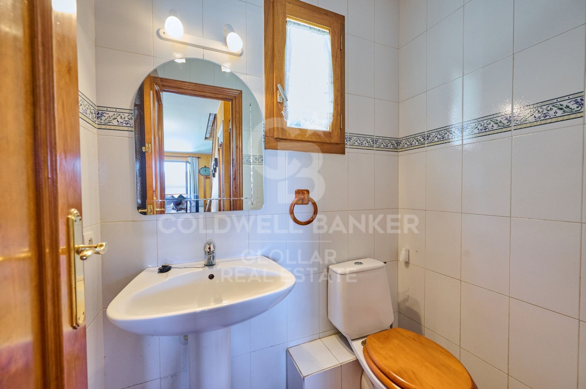 Talo Espanja 3 makuuhuonetta, 135 m2 No. 160094