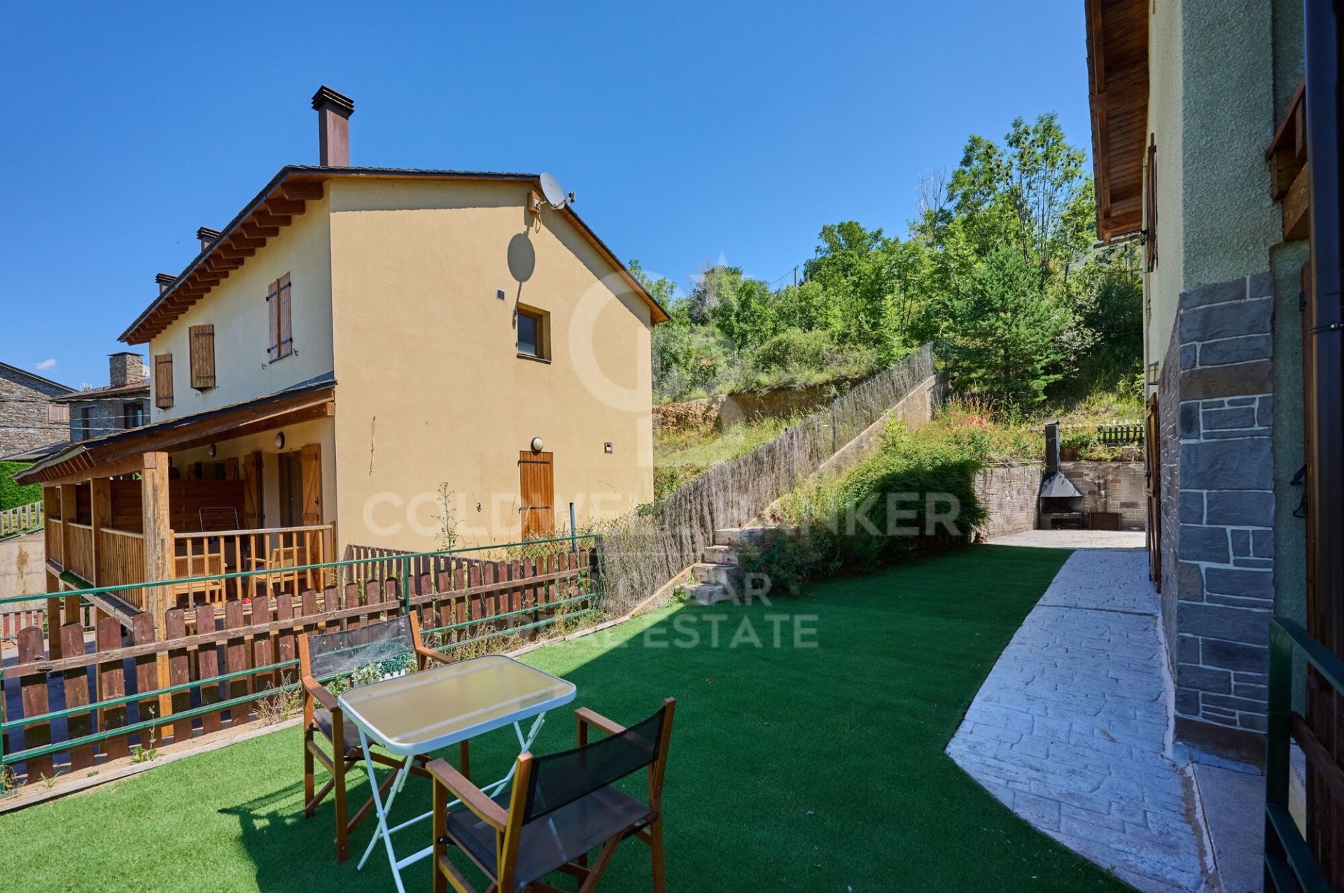 Talo Espanja 3 makuuhuonetta, 135 m2 No. 160094