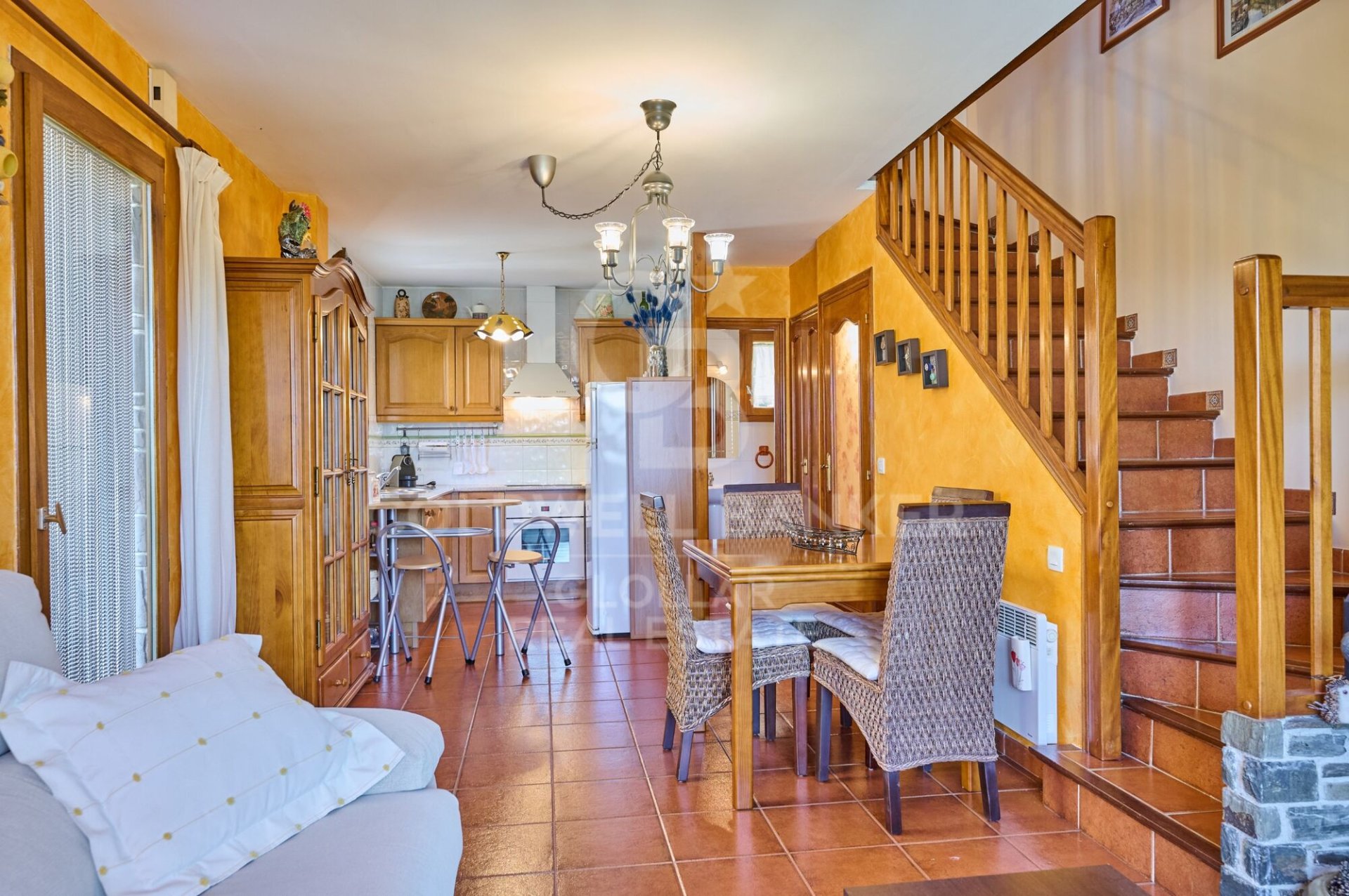 Talo Espanja 3 makuuhuonetta, 135 m2 No. 160094
