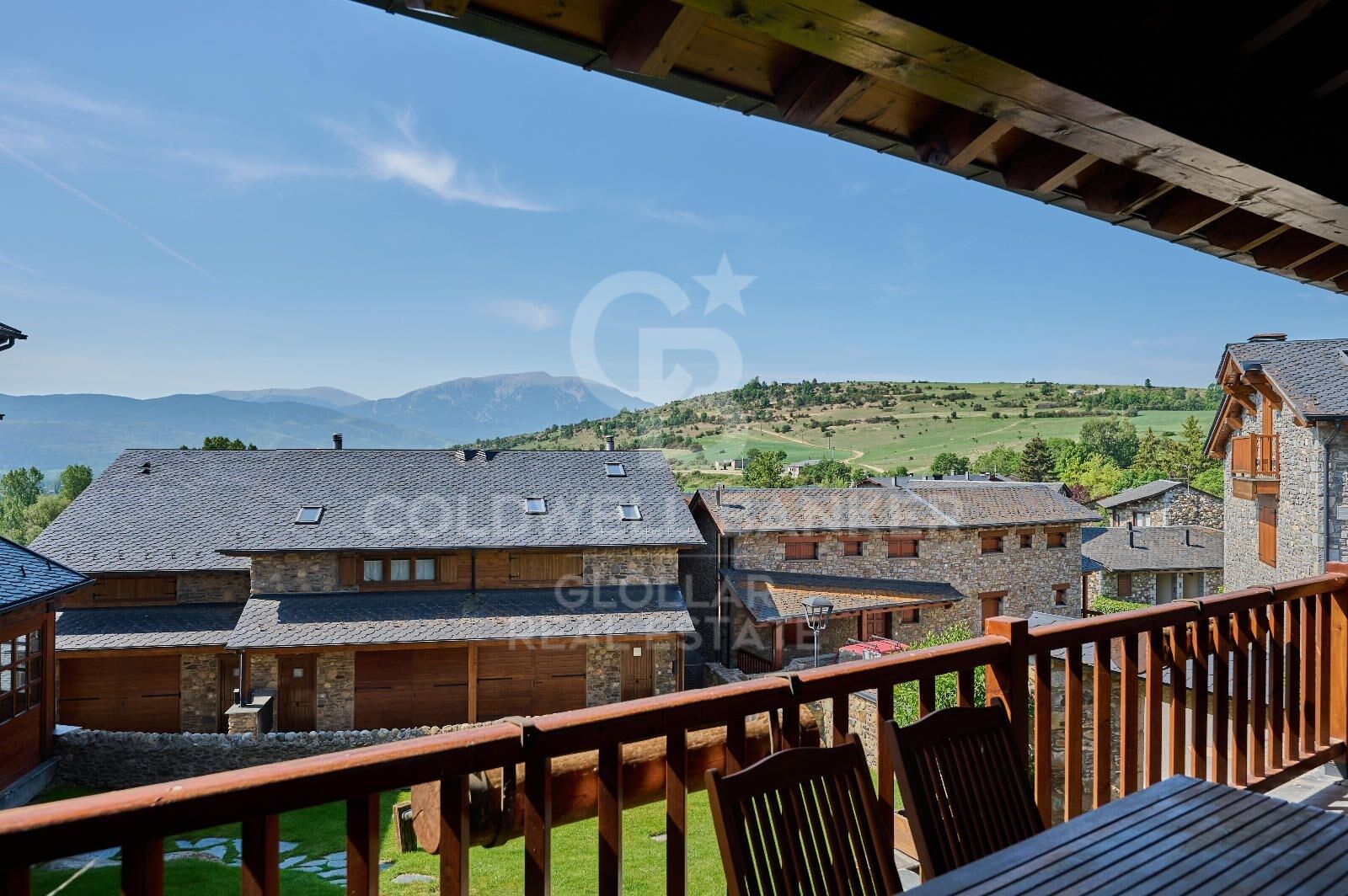 Trīņu māja Girona, Spānijā 4 istabas, 200 m2 Nr. 160099