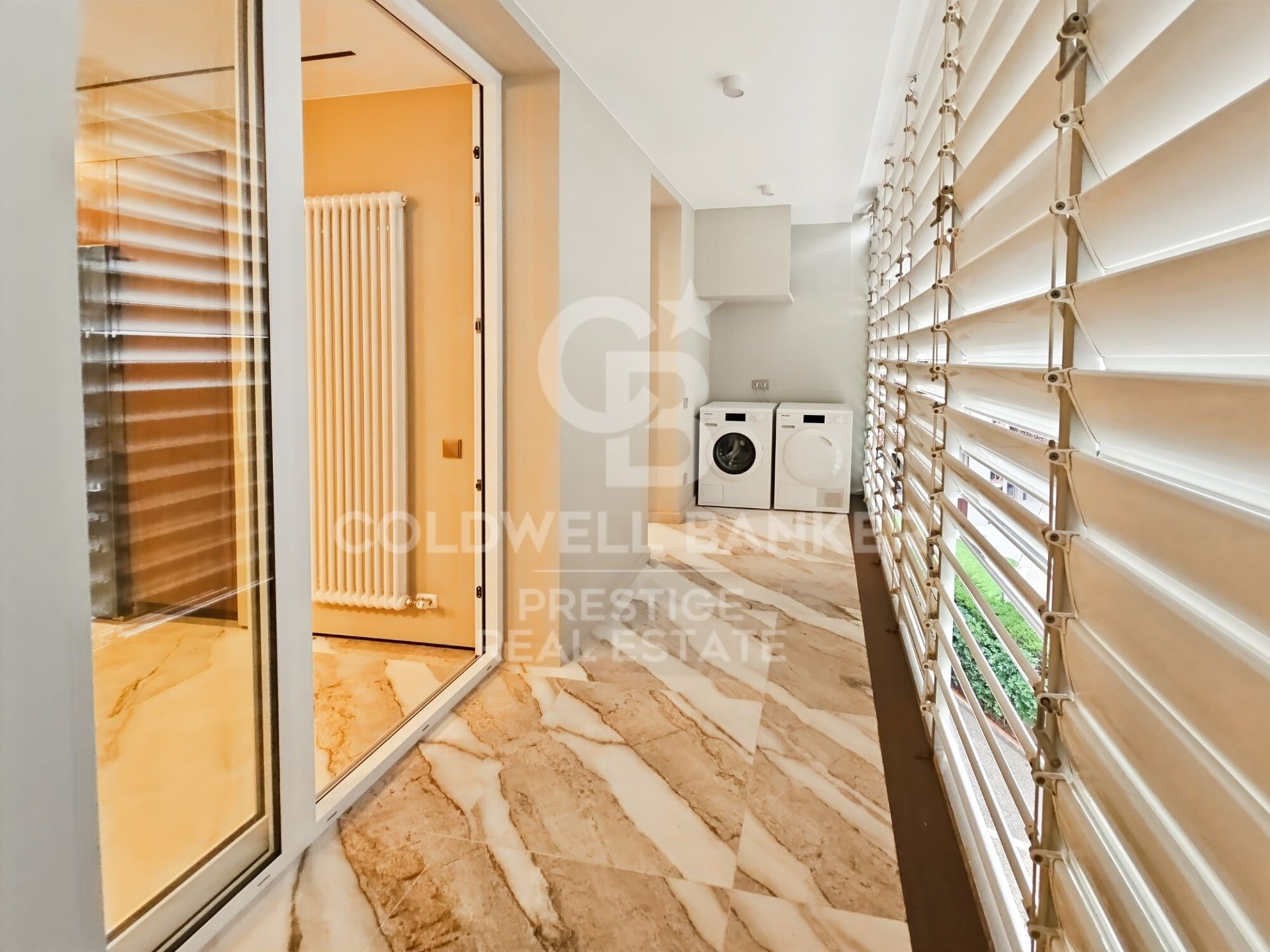 Apartamento en Barcelona, España 5 dormitorios, 280 m2 No. 160096