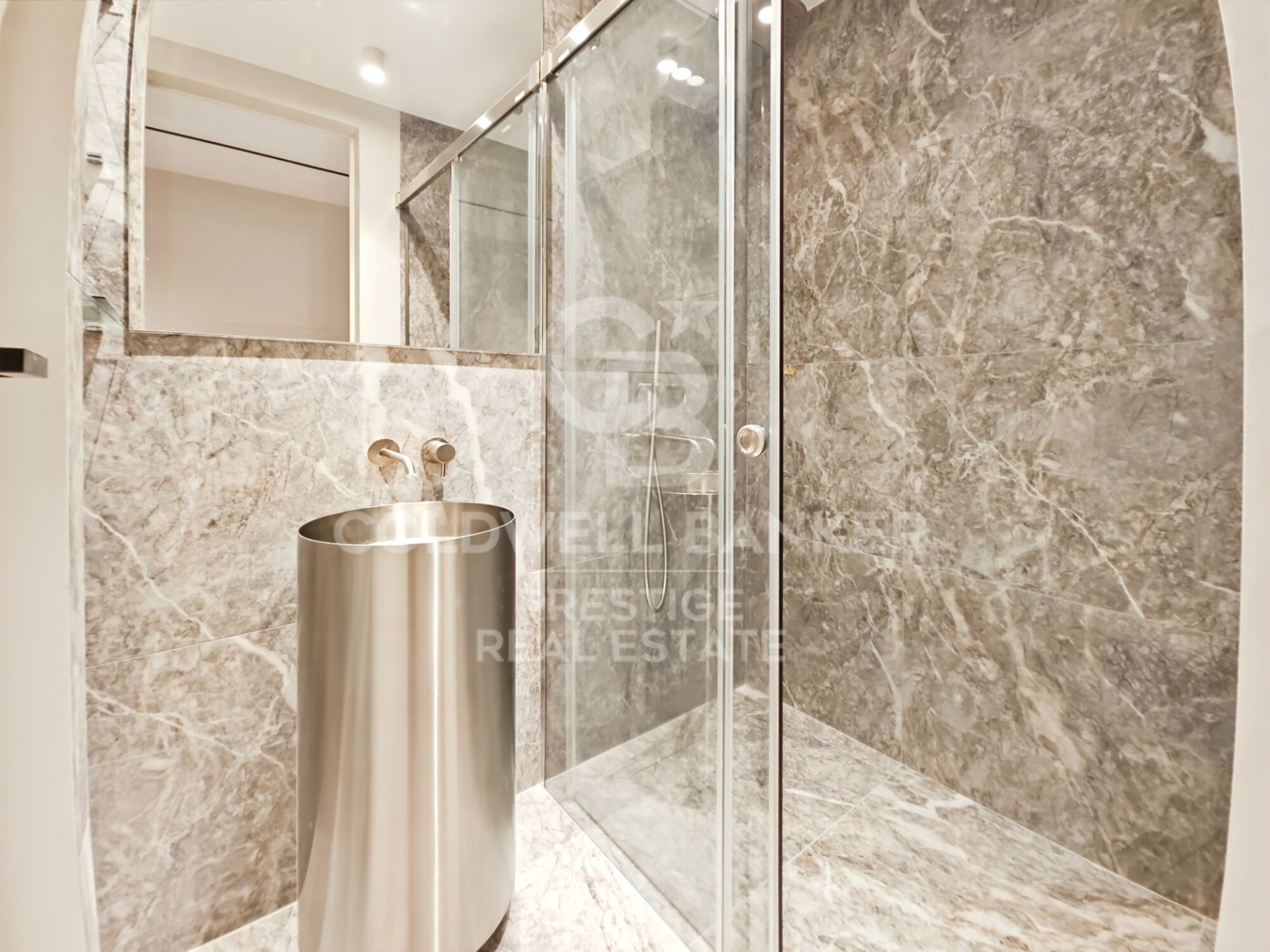 Apartamento en Barcelona, España 5 dormitorios, 280 m2 No. 160096