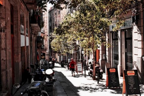Commercial property in Barcelona, Spain 365 sq.m. No. 78406