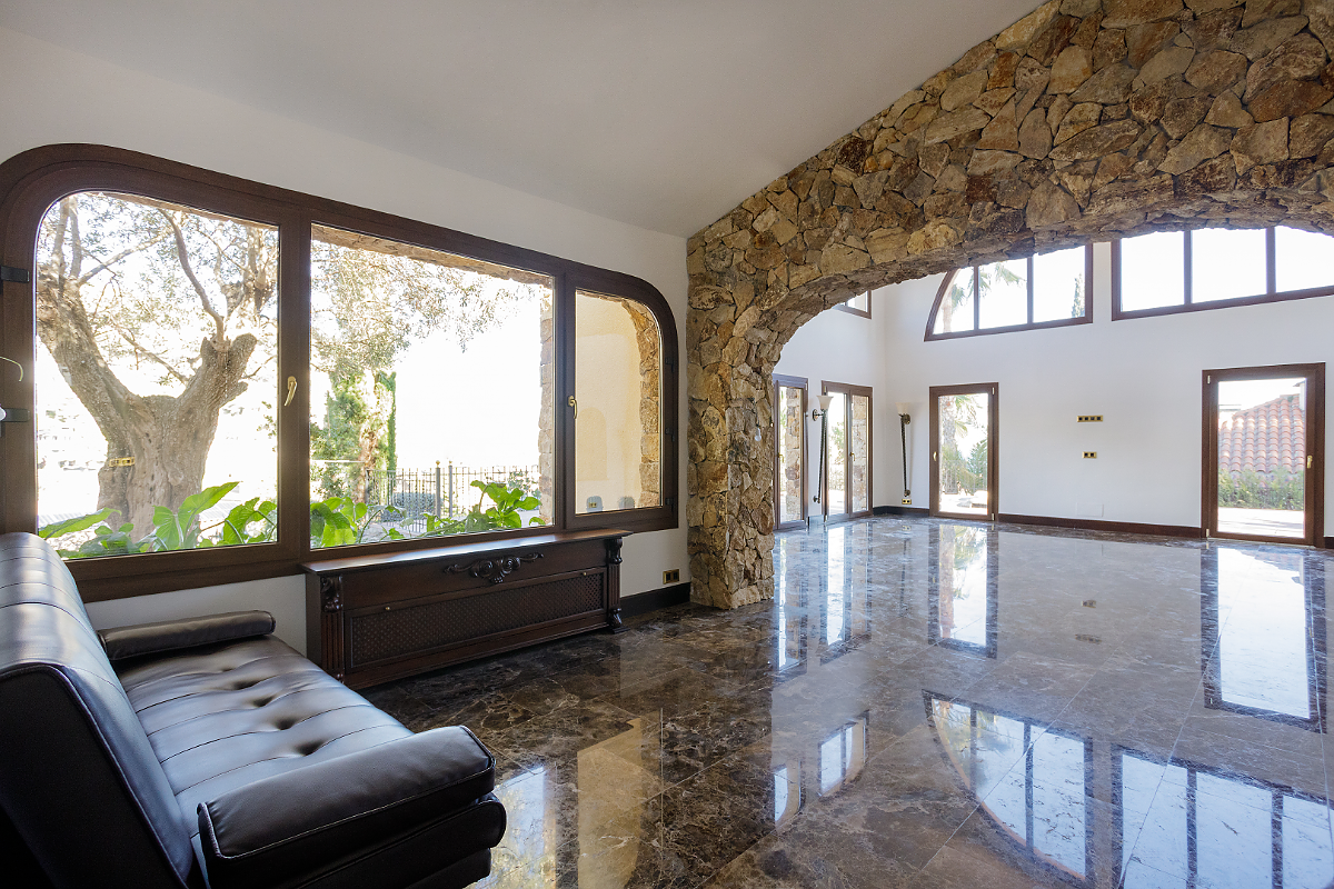 Villa i Blanes, Girona, Spanien 4 sovrum, 408 kvm. Nr. 180619