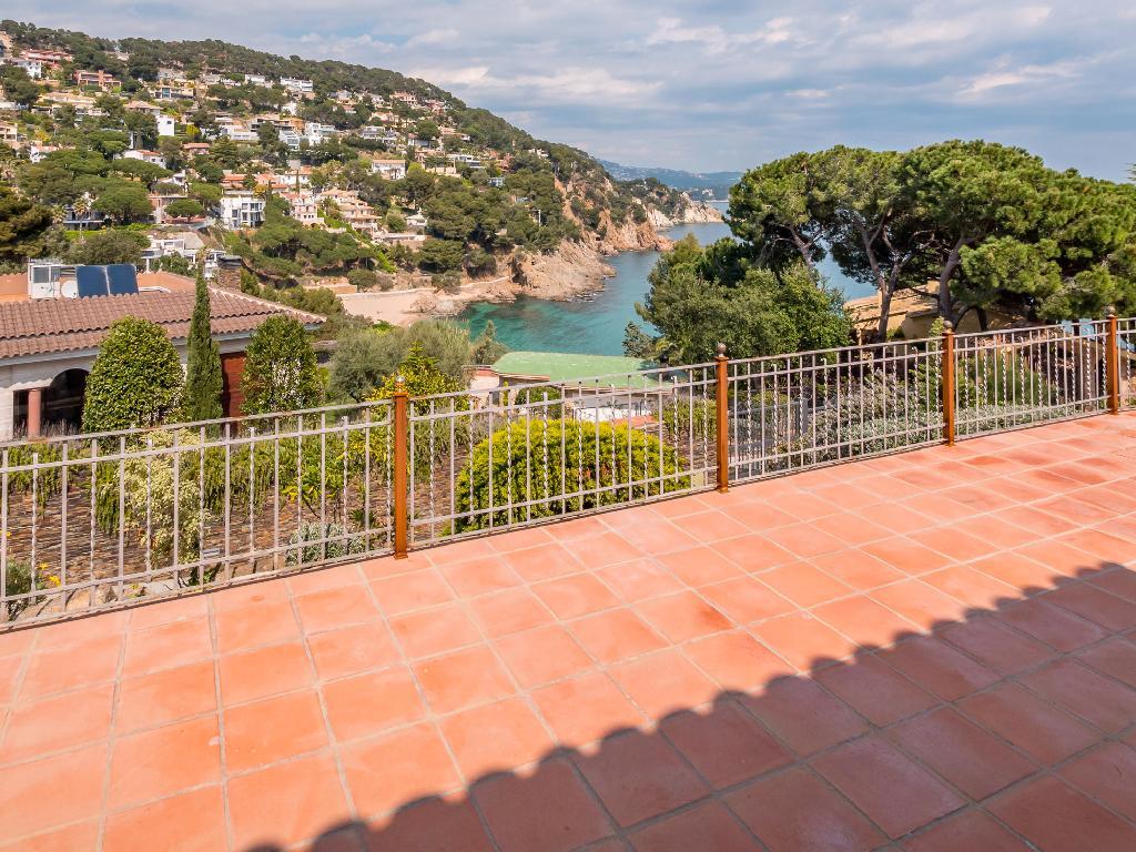 Villa i Blanes, Girona, Spanien 4 sovrum, 408 kvm. Nr. 180619