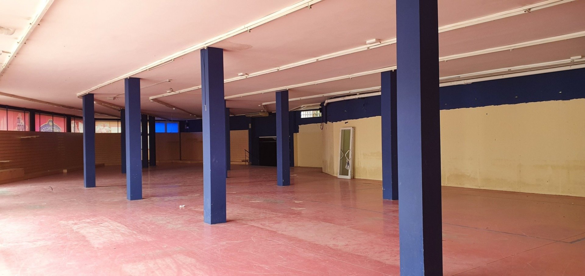 Commercial property in Lloret de Mar, Girona, Spain 2174 sq.m. No. 180620
