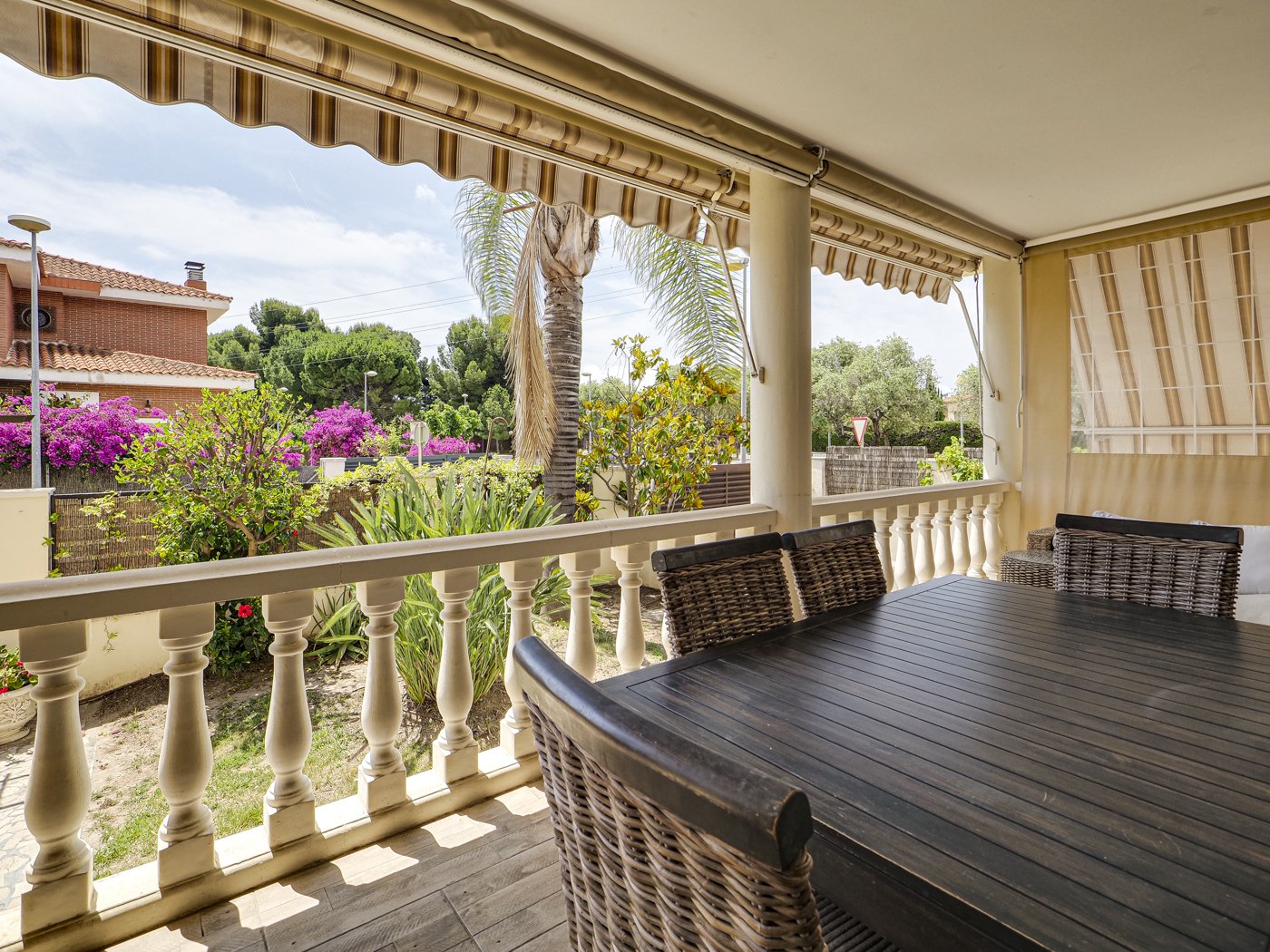 Villa en Cambrils, Tarragona, España 5 dormitorios, 310 m2 No. 180622