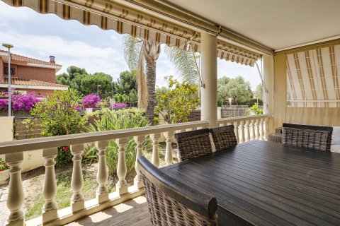 Villa en Cambrils, Tarragona, España 5 dormitorios, 310 m2 No. 180622