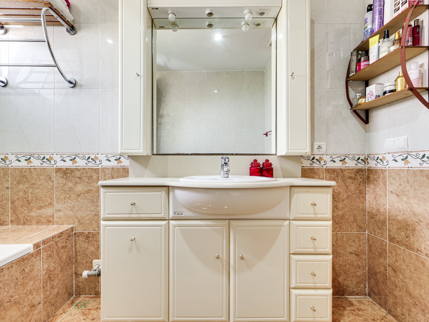 Villa en Cambrils, Tarragona, España 5 dormitorios, 310 m2 No. 180622