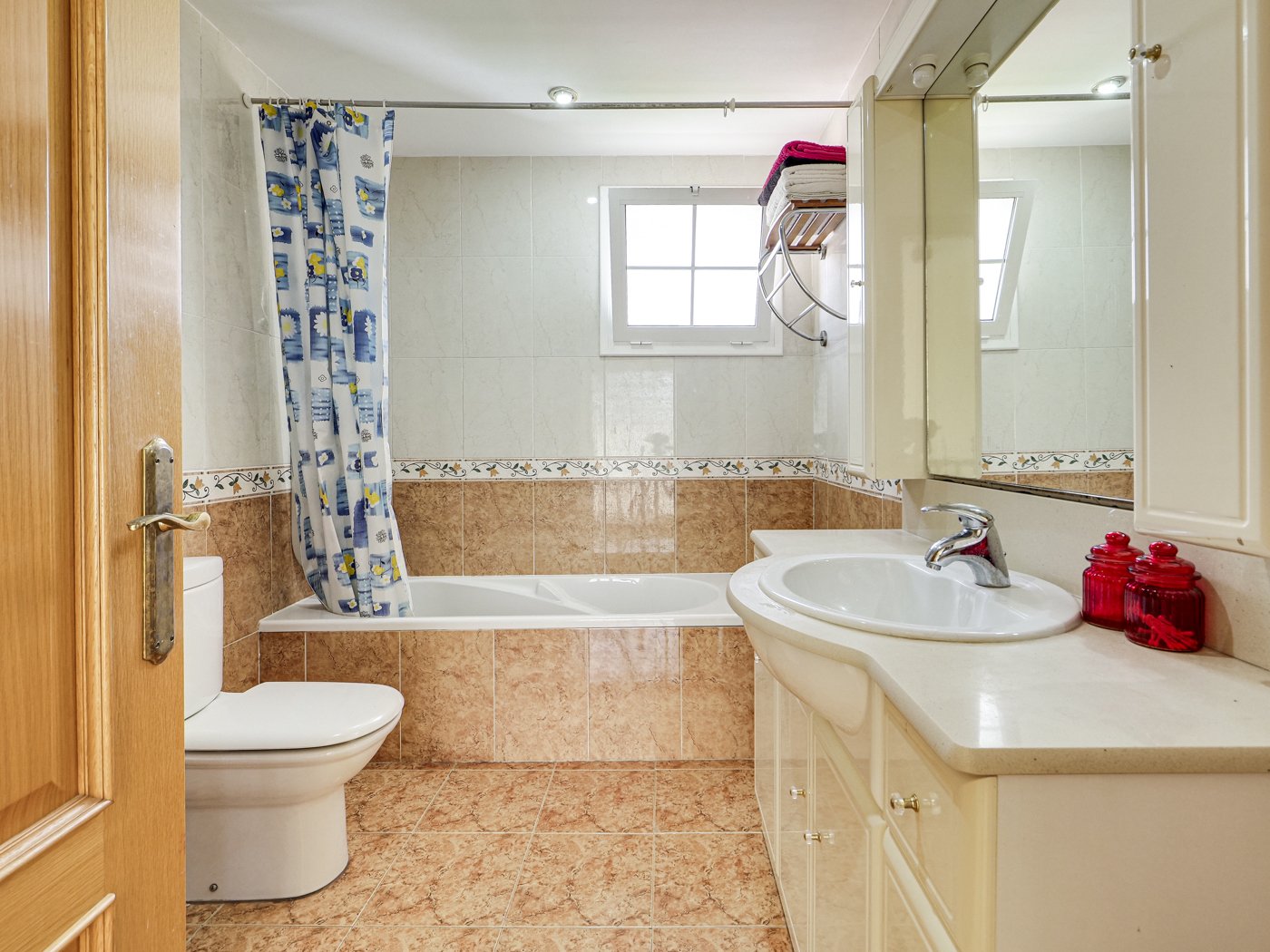 Villa en Cambrils, Tarragona, España 5 dormitorios, 310 m2 No. 180622