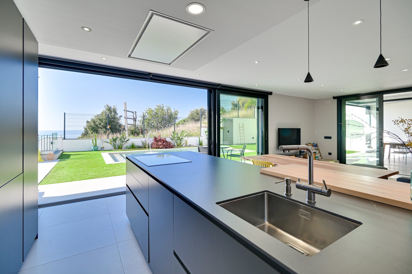 Villa in Santa Susanna, Barcelona, Spain 6 bedrooms, 445 sq.m. No. 180623
