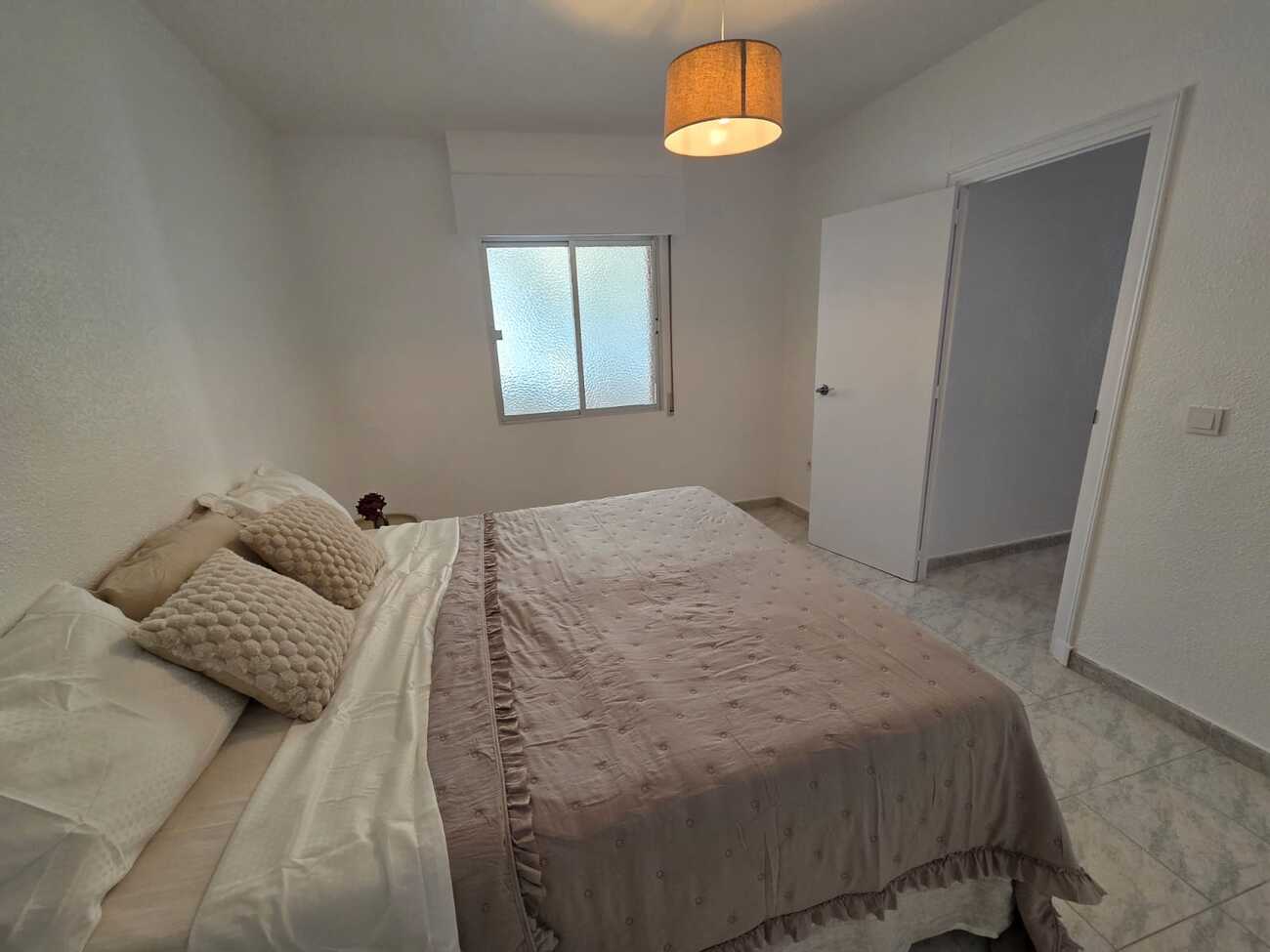 Apartment à Torrevieja, Alicante, Espagne 3 chambres, 95 m2 No. 193191