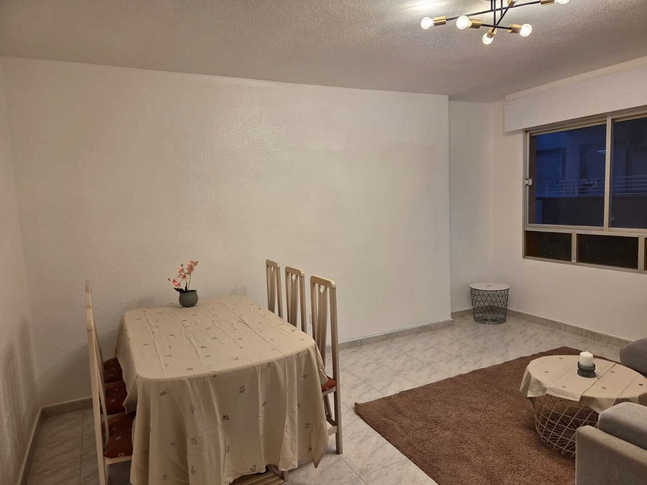 Apartment à Torrevieja, Alicante, Espagne 3 chambres, 95 m2 No. 193191
