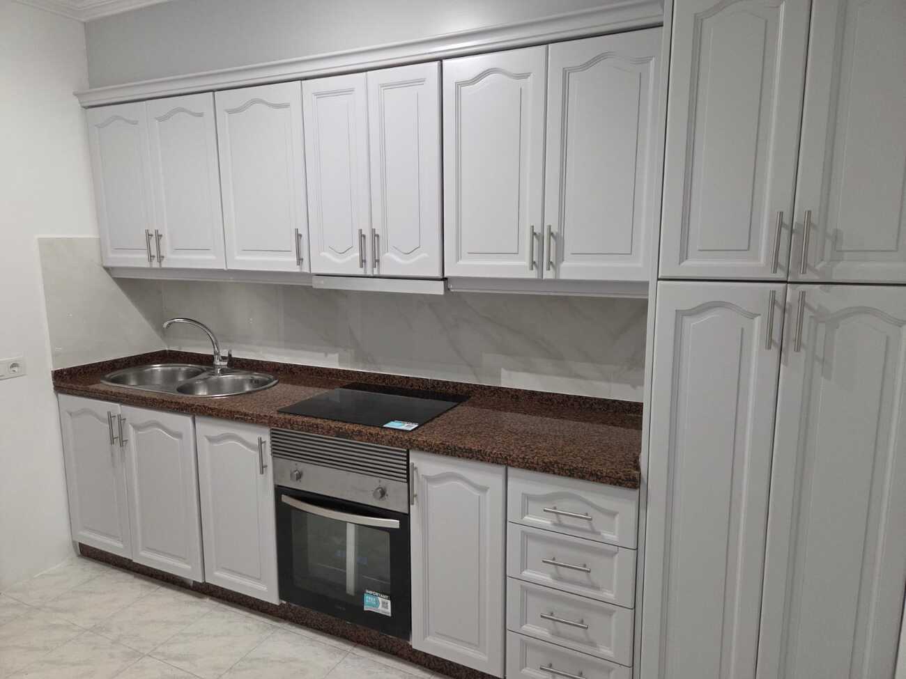 Apartment à Torrevieja, Alicante, Espagne 3 chambres, 95 m2 No. 193191