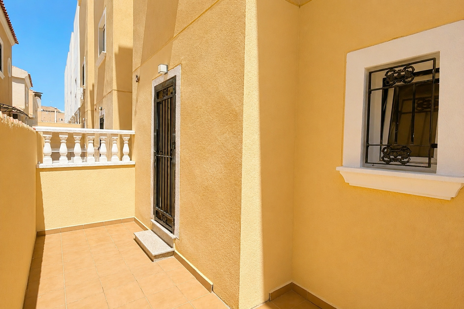 Villetta a schiera a Dehesa De Campoamor, Alicante, Spagna 3 camere da letto, 140 mq. N° 191794
